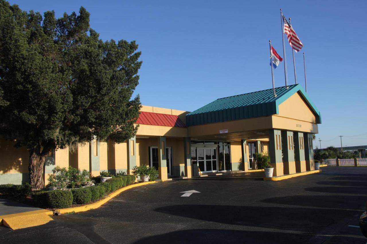 Americas Best Value Inn Cocoa/Port Canaveral Екстериор снимка