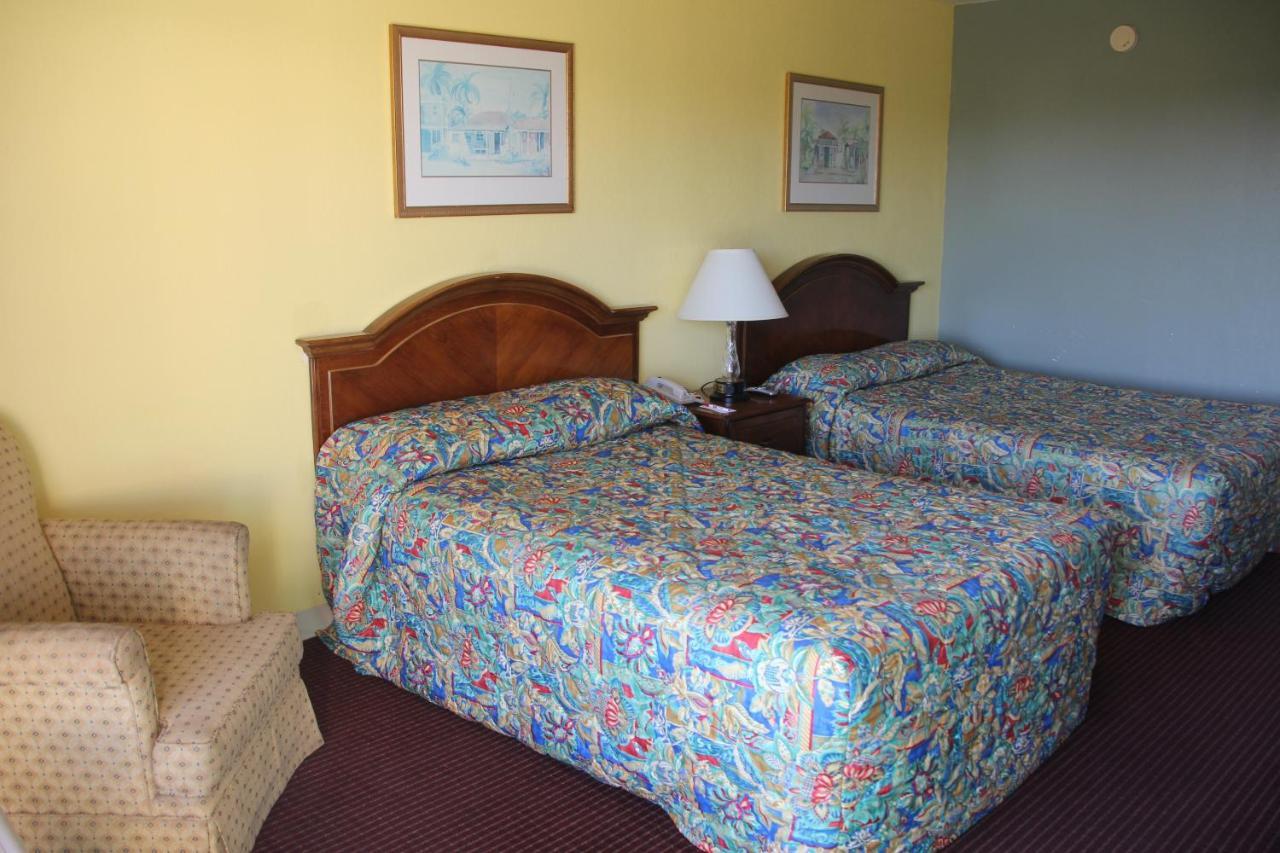 Americas Best Value Inn Cocoa/Port Canaveral Стая снимка