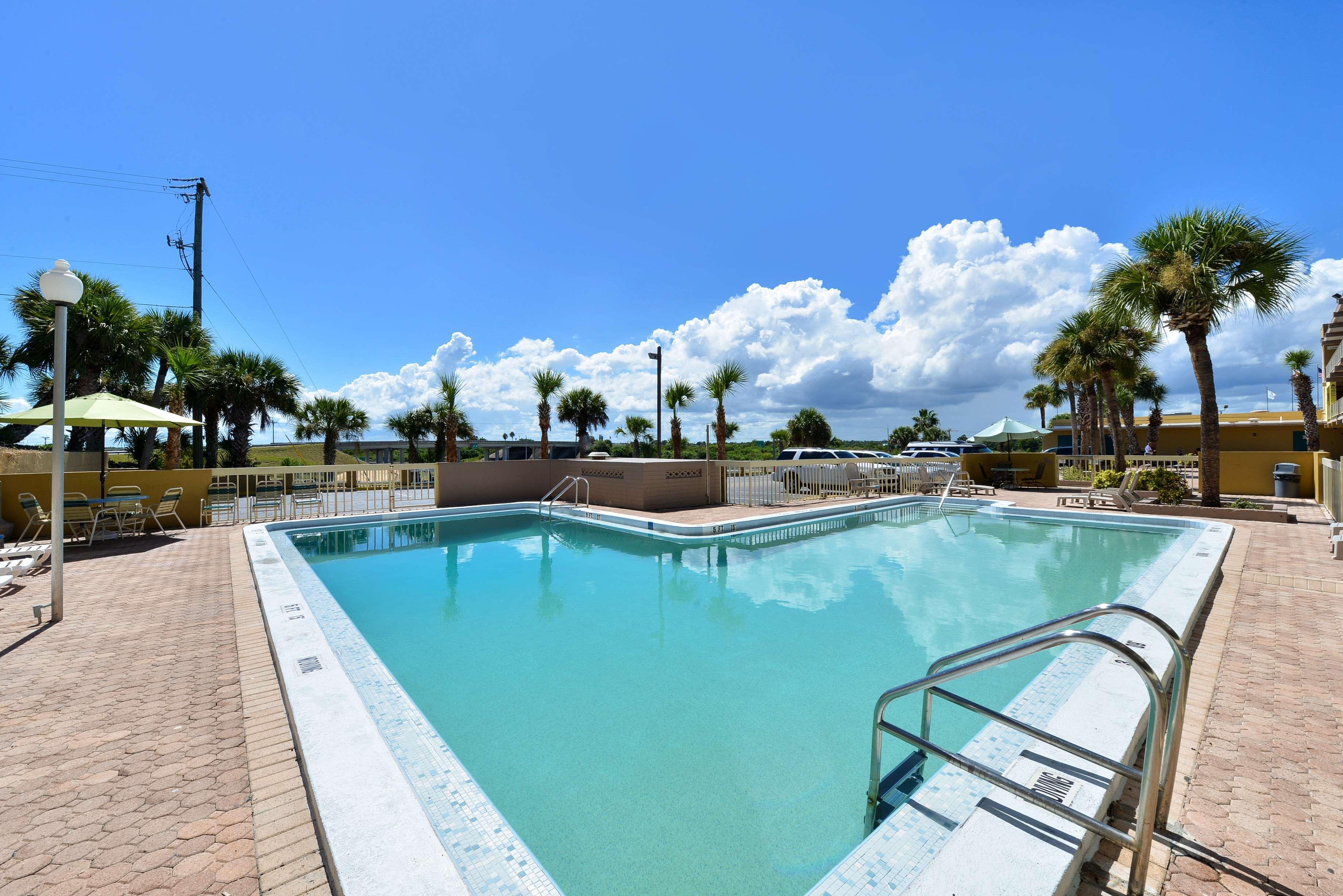 Americas Best Value Inn Cocoa/Port Canaveral Екстериор снимка
